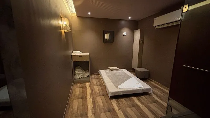 Glossy Spa