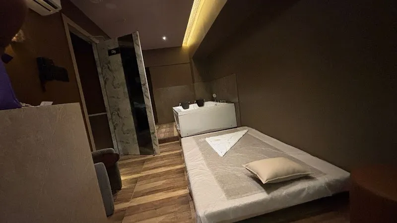 Glossy Spa
