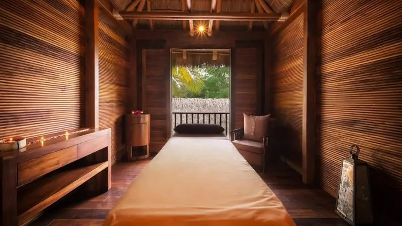 Royal Spa In Goregaon West | Thai Massage | Deep Tissue Massage | Dry Massage | Jacuzzi | Hammam