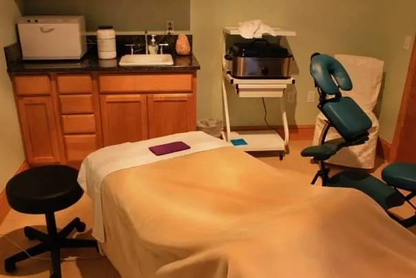 Royal Spa In Goregaon West | Thai Massage | Deep Tissue Massage | Dry Massage | Jacuzzi | Hammam