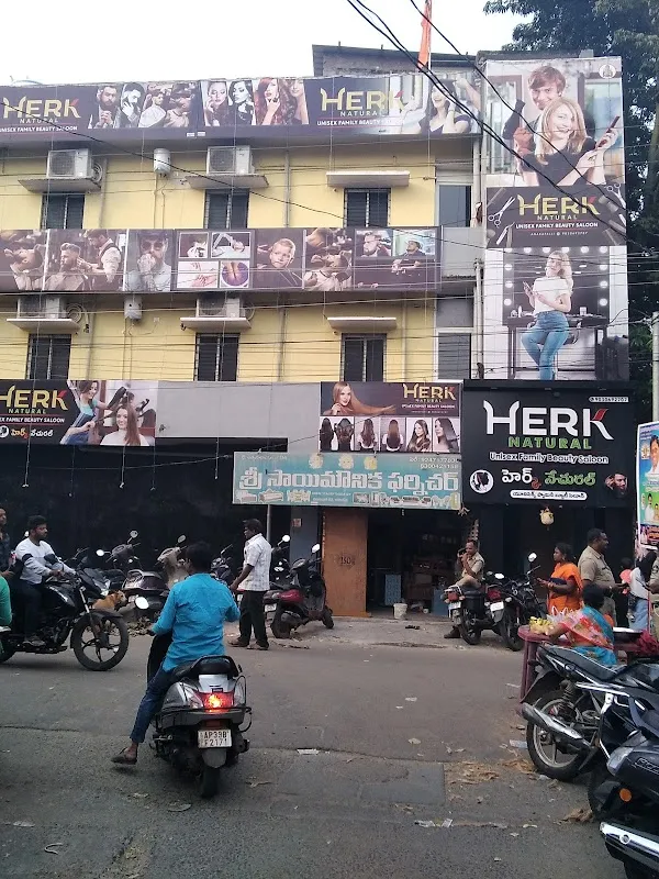 Herk natural unisex family beauty saloon