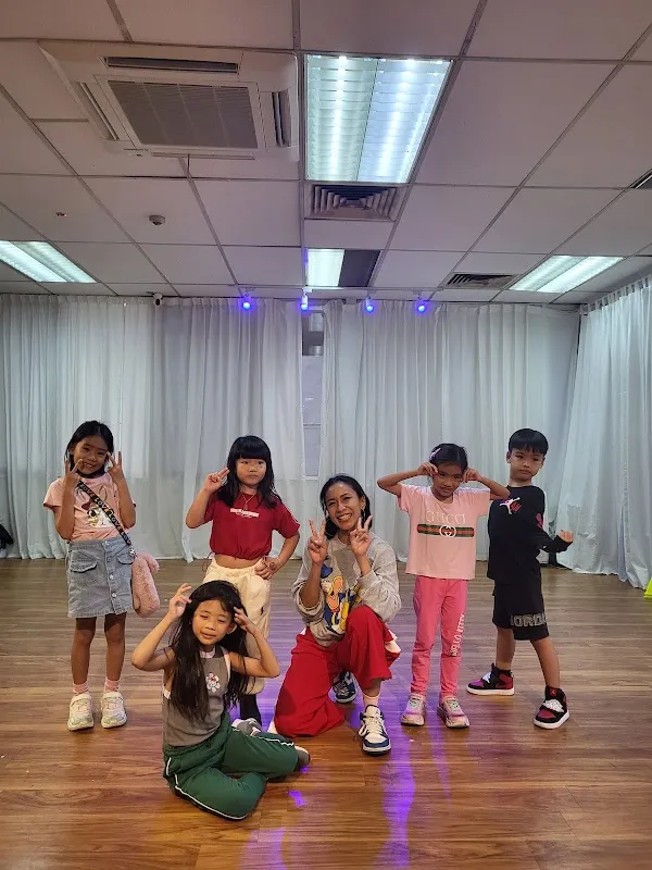 Grooves Up Dance & Fitness Studio