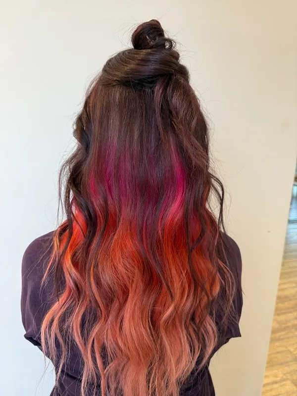 Savante Salon