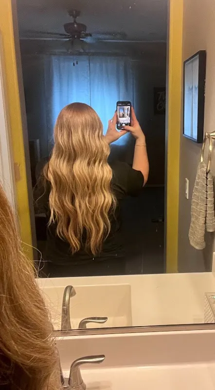 Savante Salon