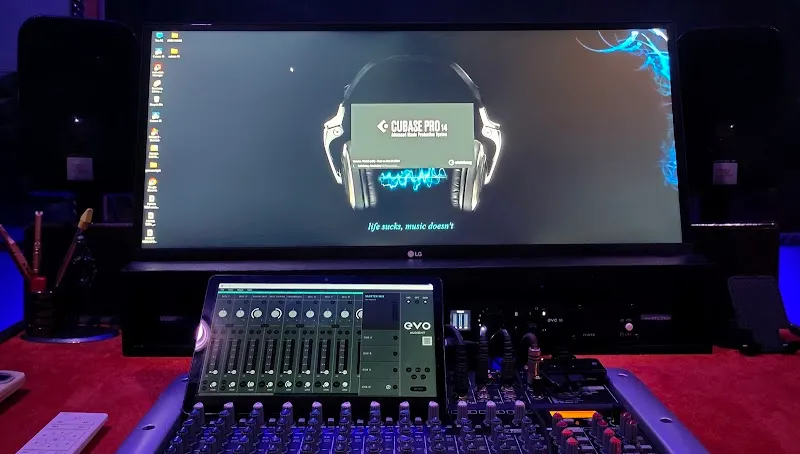 OCTAVE AUDIO STUDIO