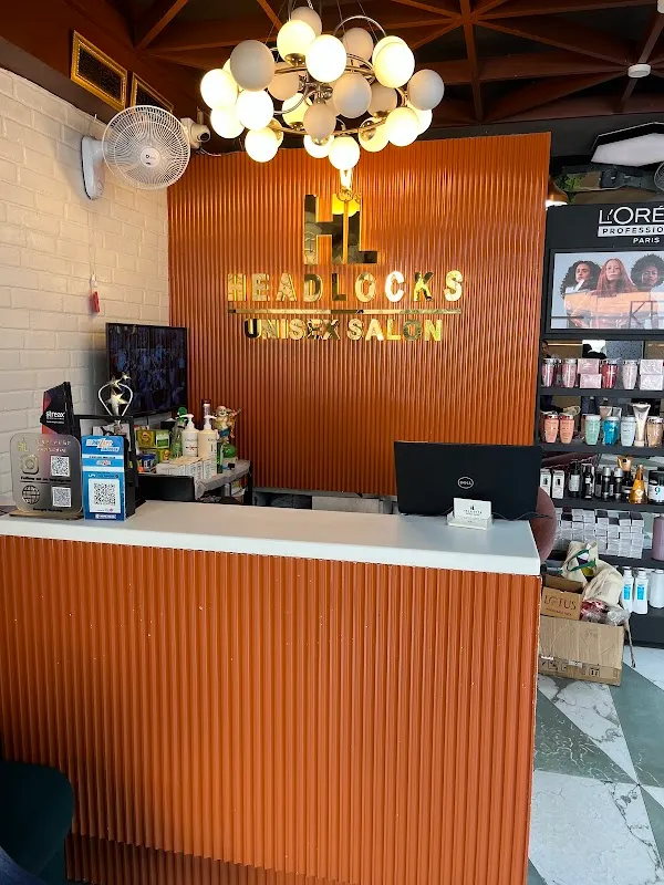 Headlocks Unisex Salon