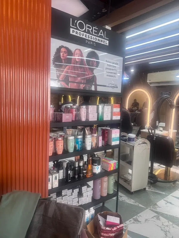 Headlocks Unisex Salon