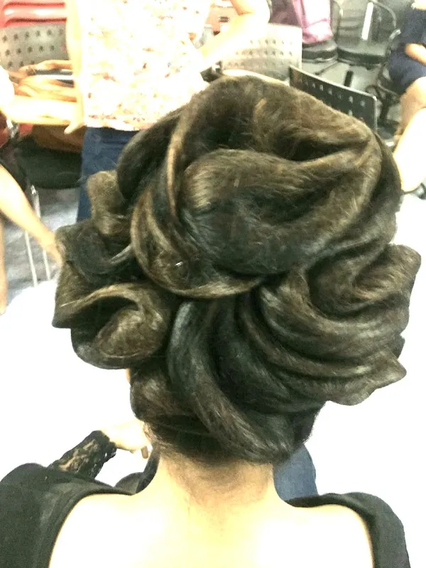 Kavitas Queens worth beauty salon and academy