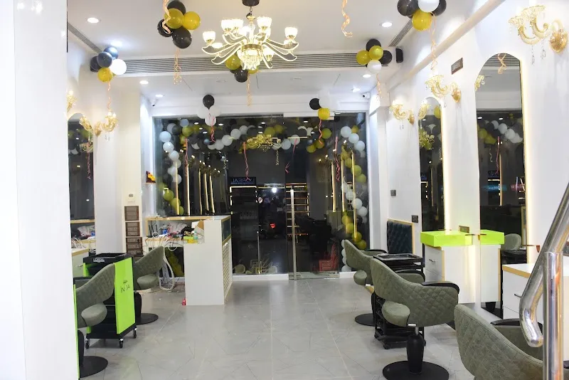 Raj Salon|Best Unisex Salon In Chembur-Affordable Salon In Chembur-Botox Hair Treatment In Chembur-Facial Services In Chembur