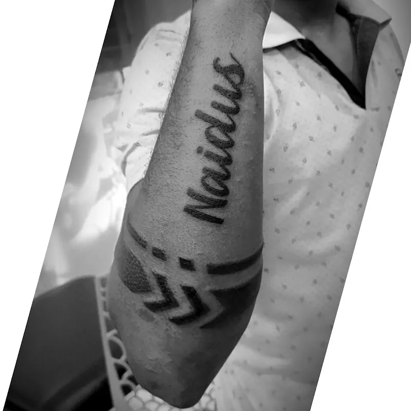 Yash Tattoo & Pearcing STUDIO