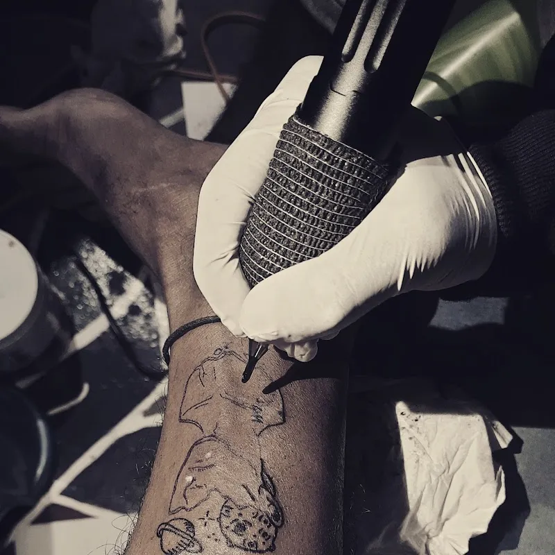 Yash Tattoo & Pearcing STUDIO