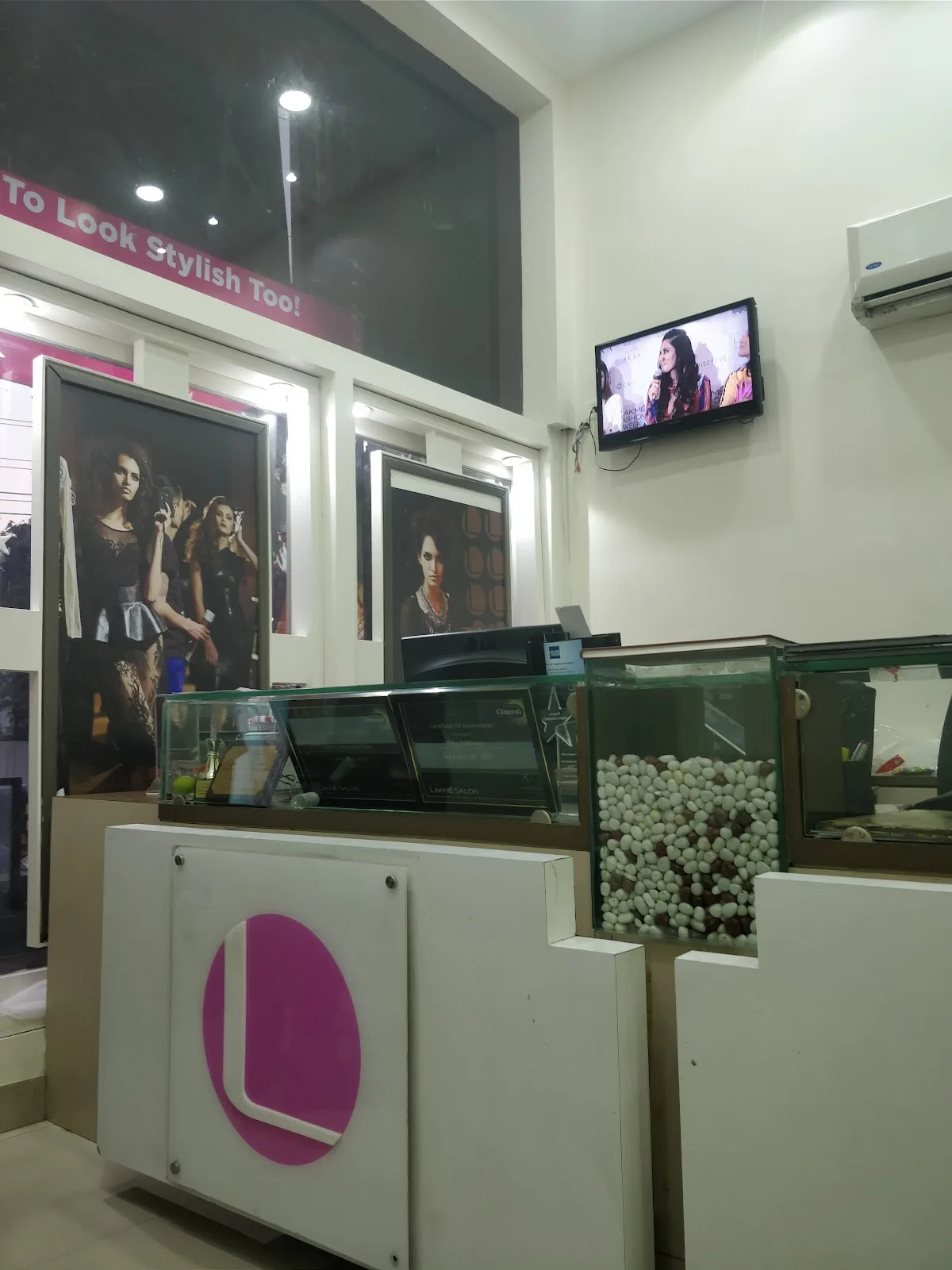 Lakme Salon in Himayath Nagar,Hyderabad