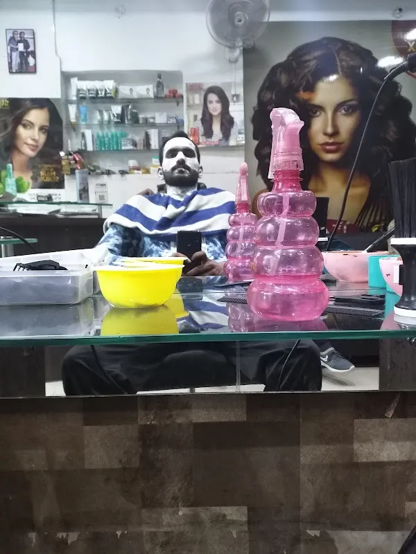 Saalim'S Beauty Salon