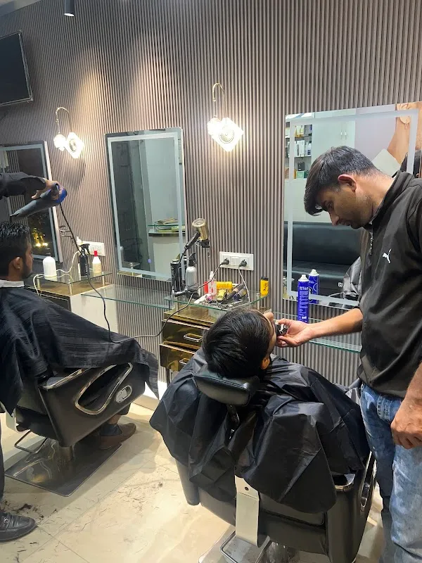 Saalim'S Beauty Salon