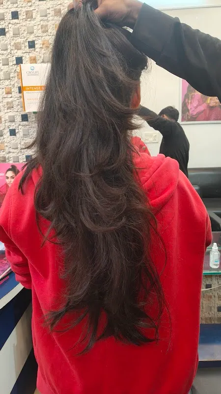 Saalim'S Beauty Salon