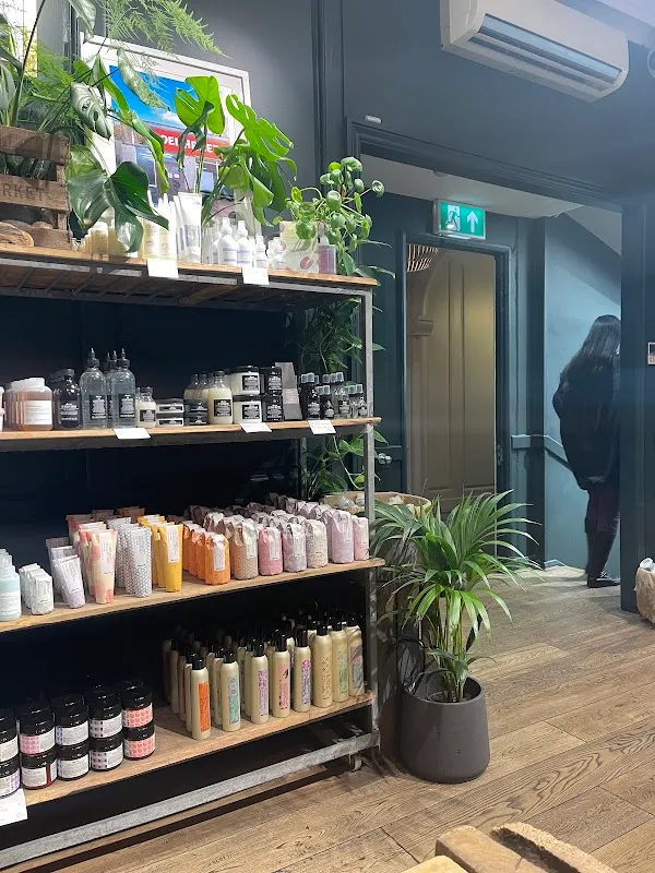 Ena Salon
