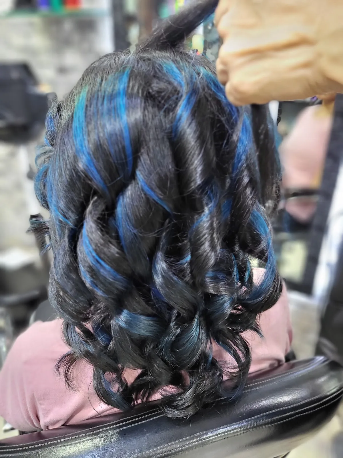 Alayna salon malad