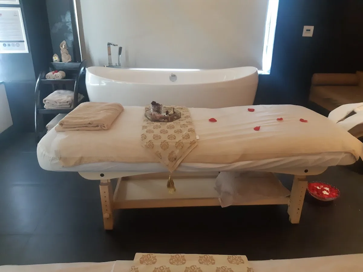Meghavi Wellness Spa & Salon - Radisson Blu , Faridabad
