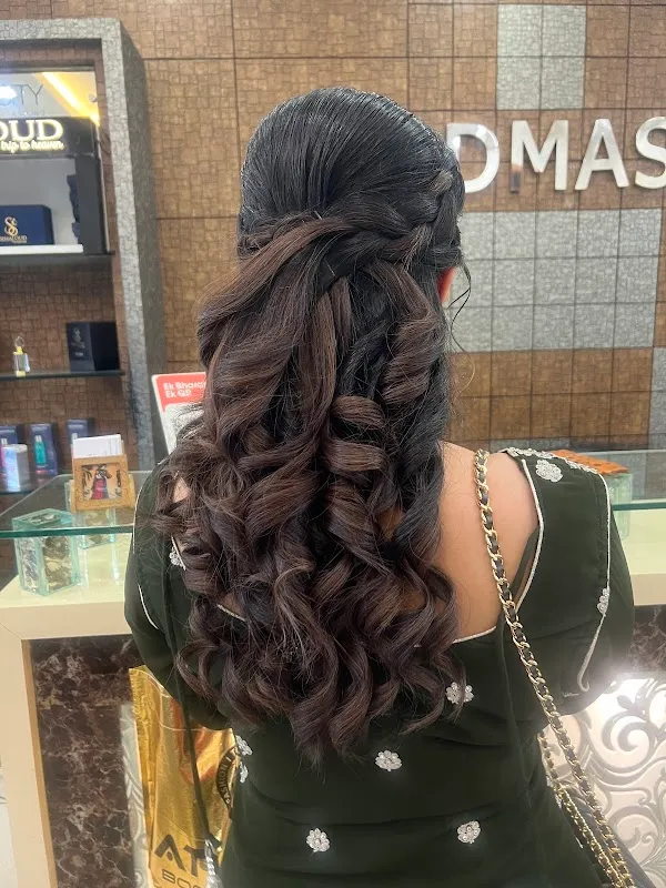 Headmasters Jalandhar | Best Beauty Salon In Jalandhar | Best Makeup Artist In Jalandhar
