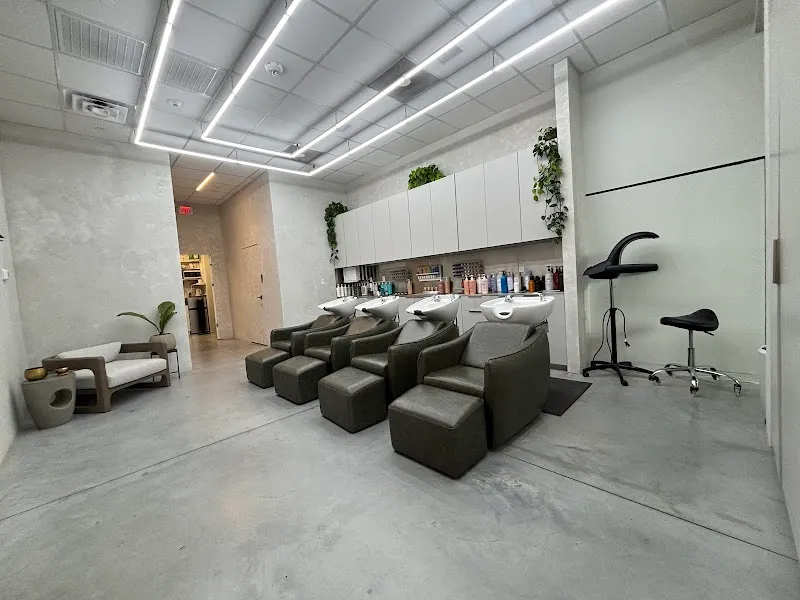 Coma Salon