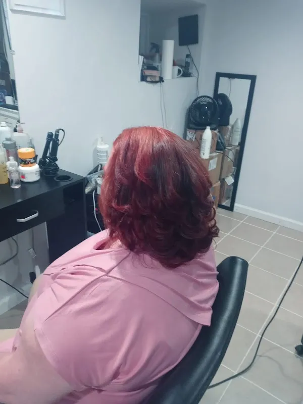 E.Y Beauty Salon - Dominican Stylist