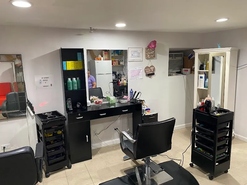 E.Y Beauty Salon - Dominican Stylist