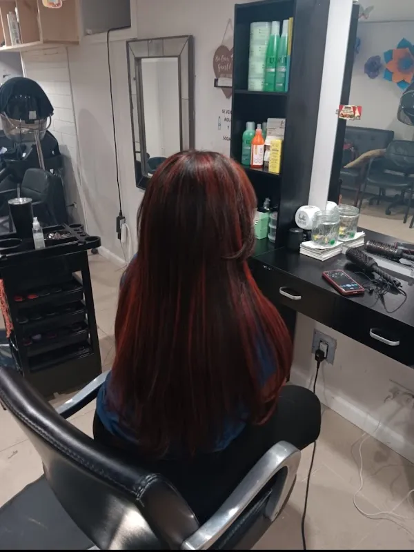 E.Y Beauty Salon - Dominican Stylist