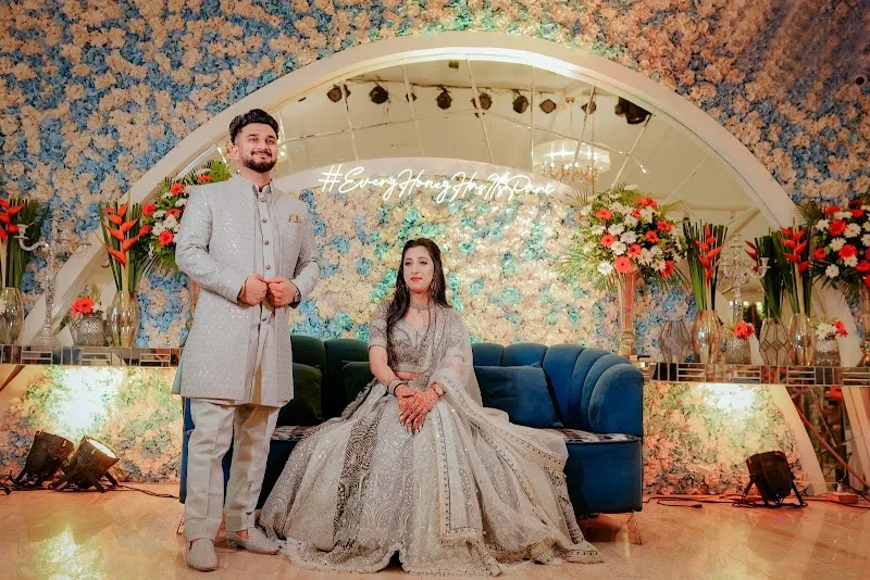 Pixel Weds