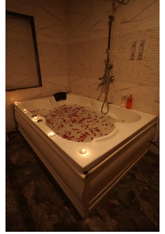 Shine Spa in Marine Lines - Best Massage Spa in Marine Lines & Fort
