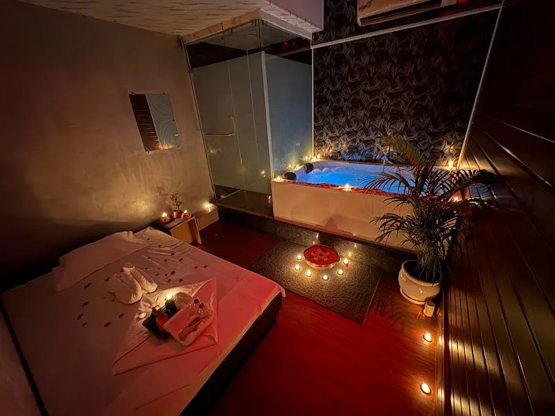 Shine Spa in Marine Lines - Best Massage Spa in Marine Lines & Fort