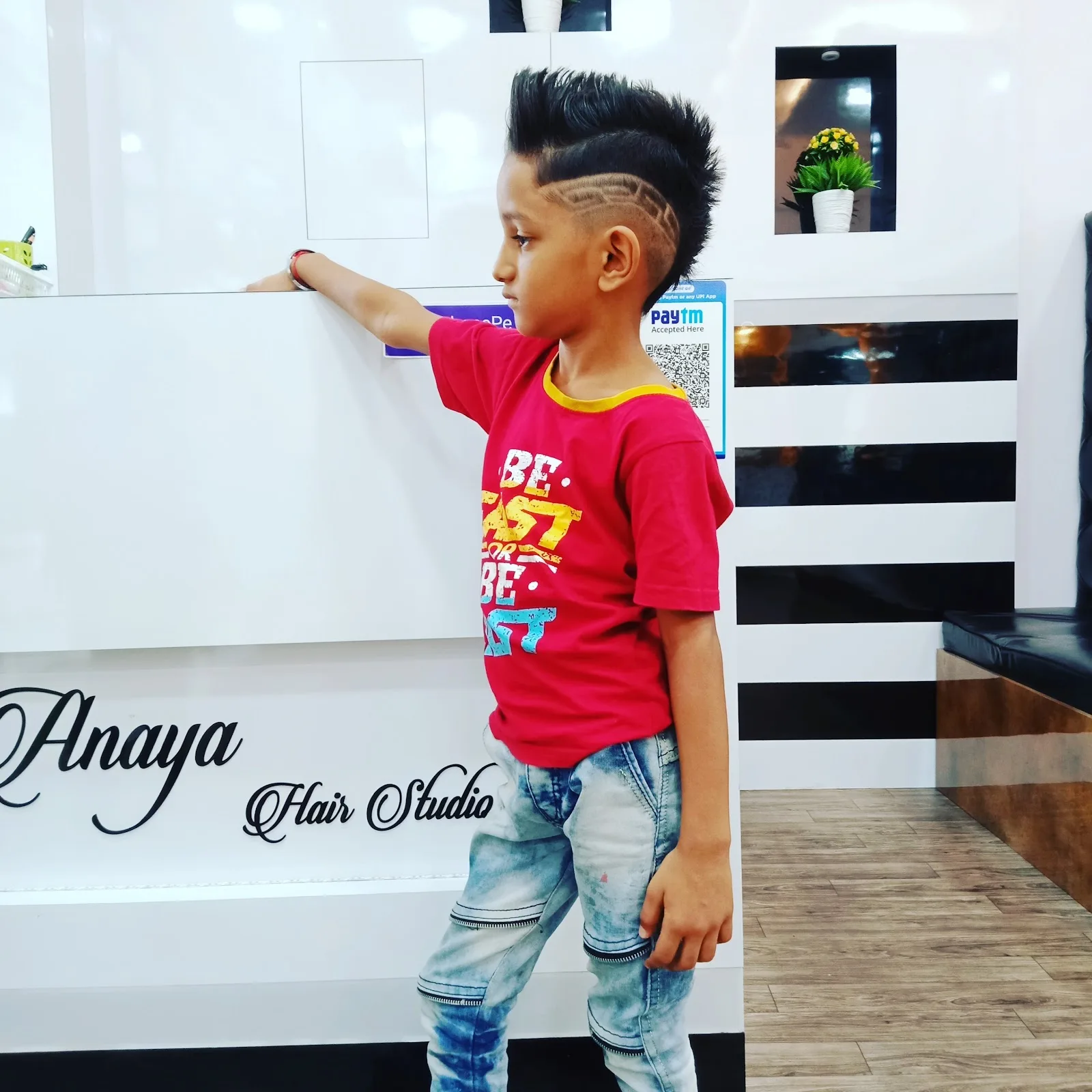Anaya unisex salon