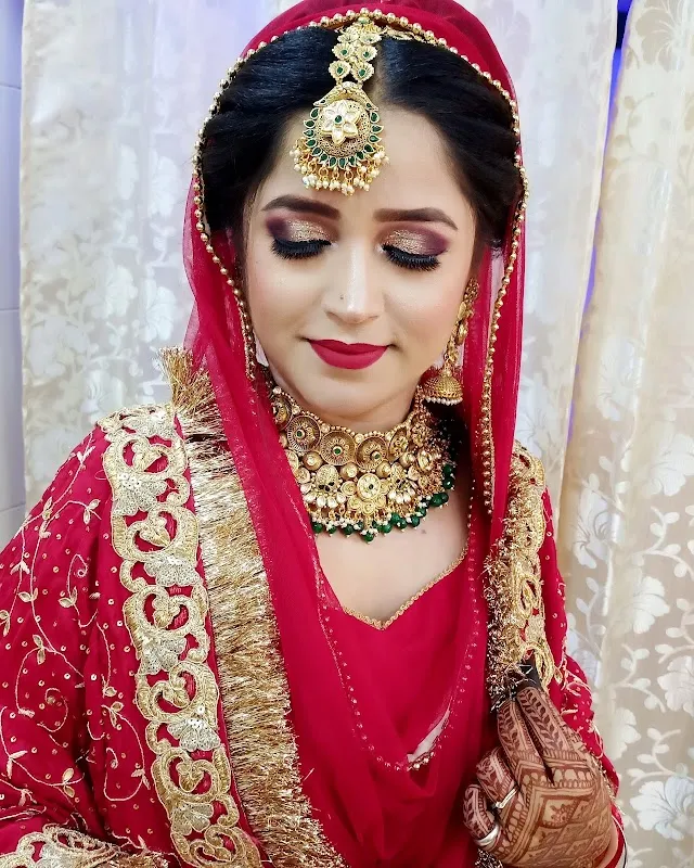 Nikhar Beauty Salon Makeup Studio & Academy