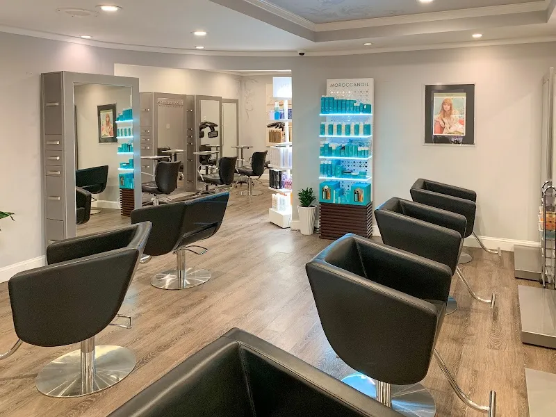 Di’Nostri Salon
