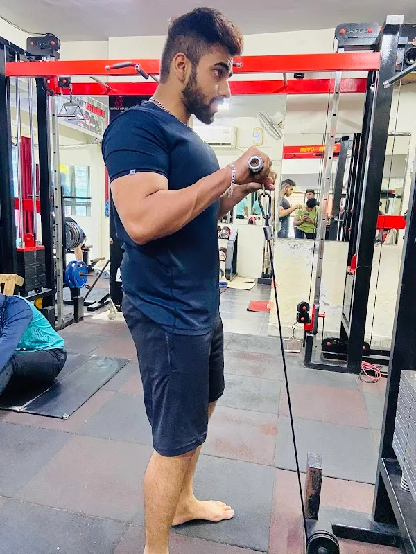 FITNESS WORLD GYM