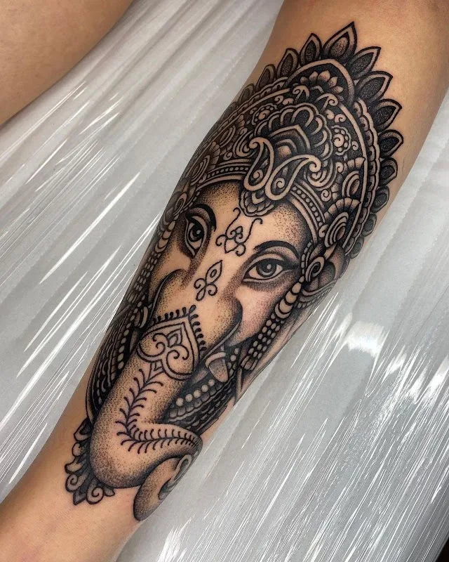 Cristi Mero Tattoo - Fineline Tattoo Studio Wien