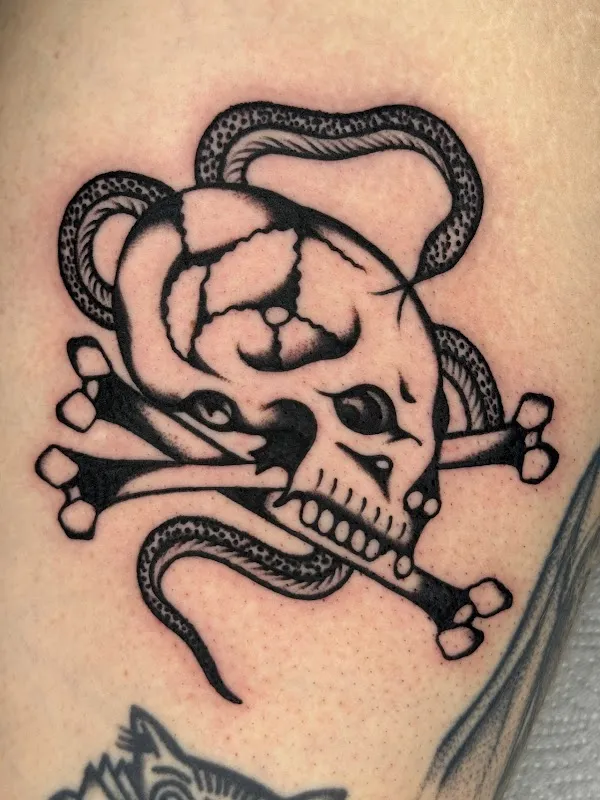 Cristi Mero Tattoo - Fineline Tattoo Studio Wien