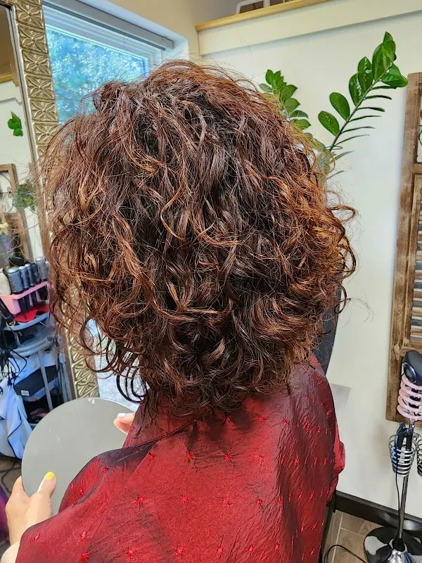 Ellie Hair Salon