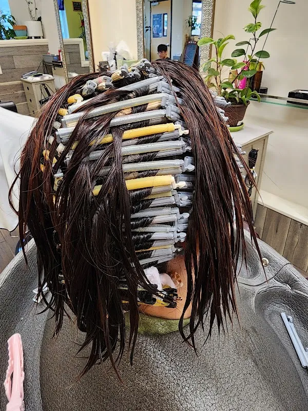 Ellie Hair Salon