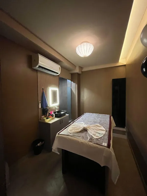 Aurum Spa In Latur