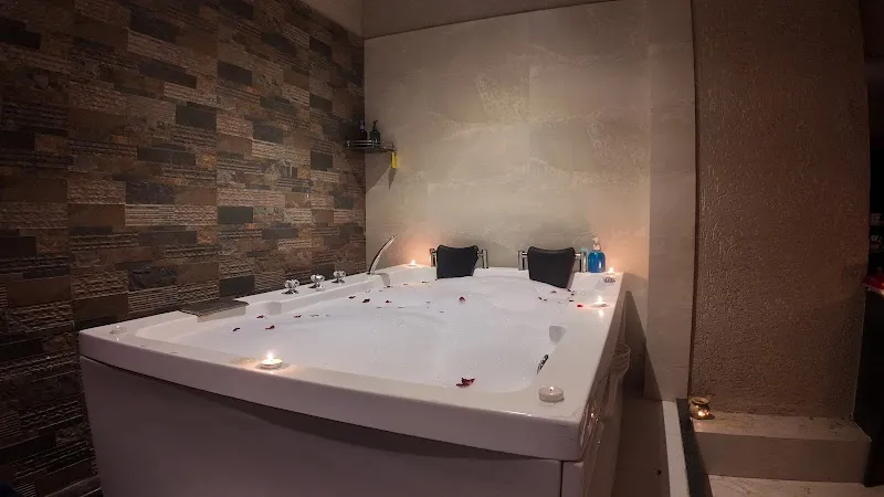 Aurum Spa In Latur