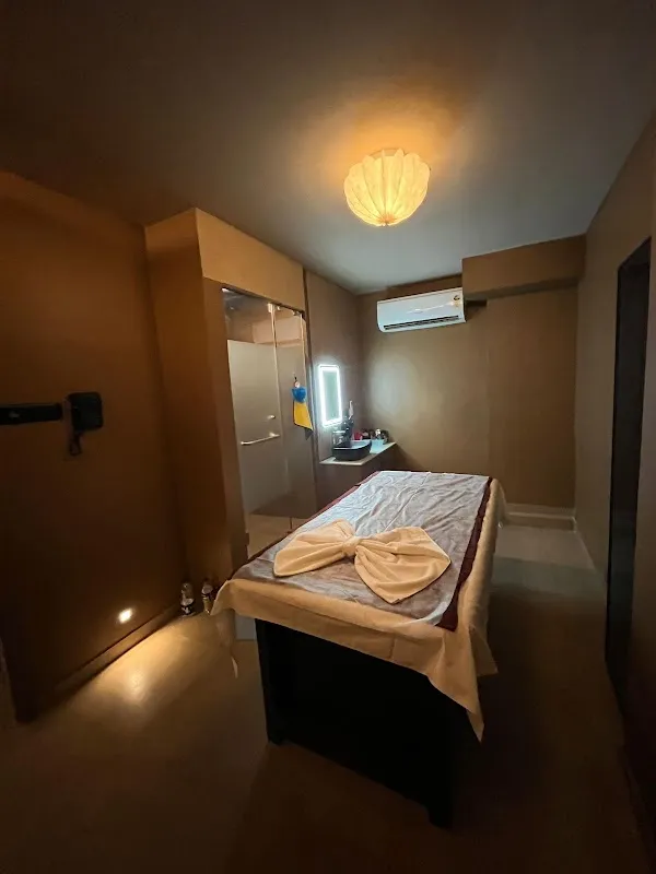 Aurum Spa In Latur