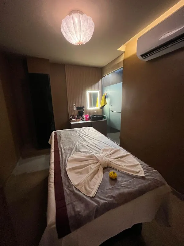 Aurum Spa In Latur