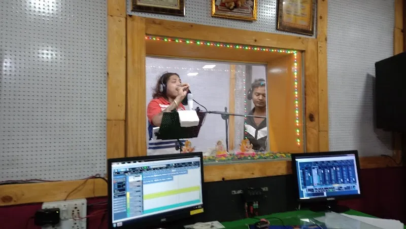swar- sneh recording studio kurduvadi