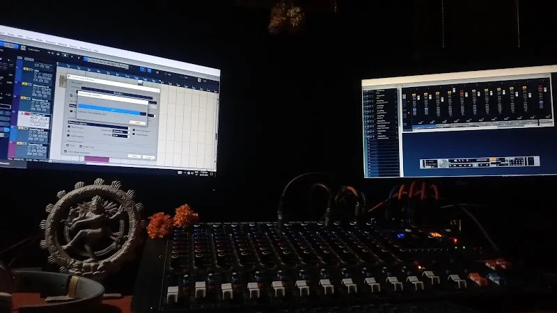 swar- sneh recording studio kurduvadi