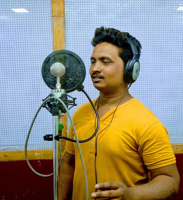 swar- sneh recording studio kurduvadi