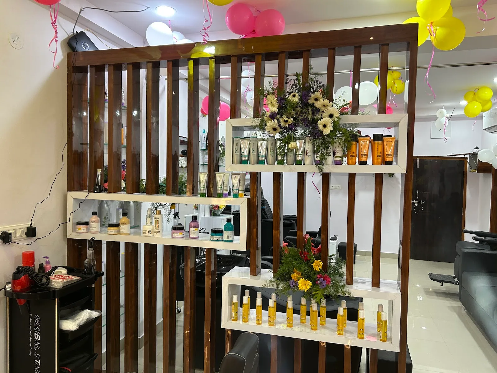 Classic Curl's Family Salon