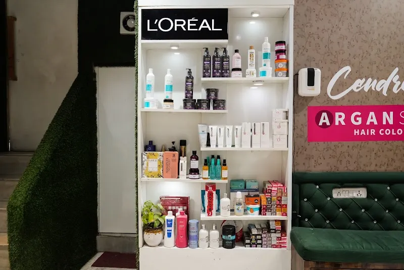 U Looks Unisex Salon