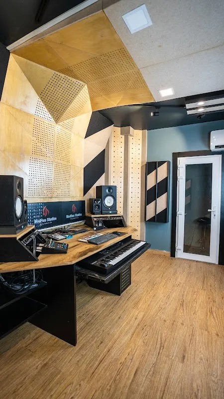 MadBus Studios
