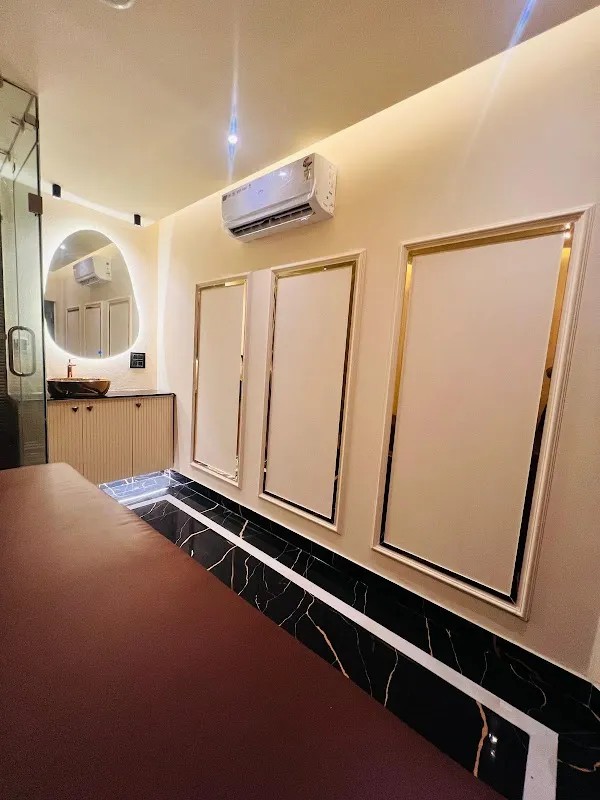 Aura THAI TRADITIONAL SPA