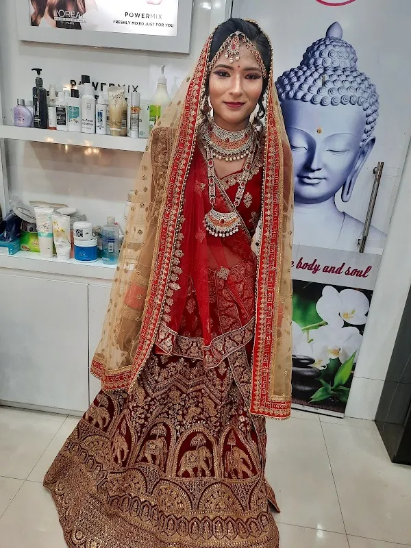 LAAVANYA BEAUTY SALON & SPA(Ladies Only)